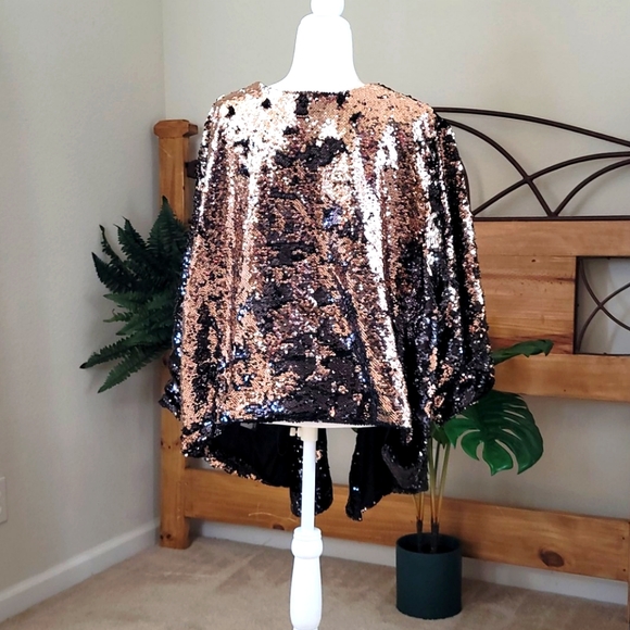 Torrid - 5/6 -  Reversible-Sequent Cocktail Jacket - Picture 2 of 3